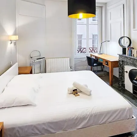 Place Carnot Yourhosthelper Appartement Lyon